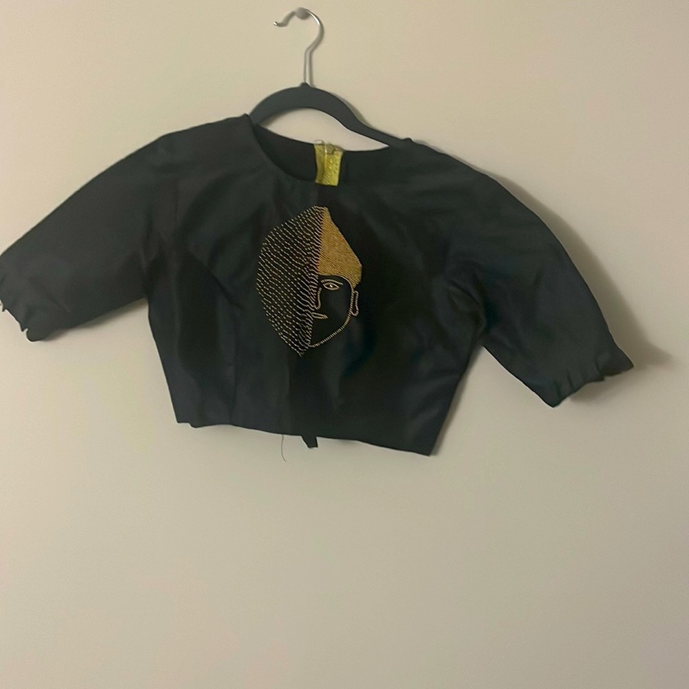 Designed crop top can be used multipurpose
